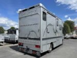 Camion chevaux Mercedes-Benz 3 chevaux 2022 – Automatique – 9,5T – Espace de vie – 30 817 km – Image 2