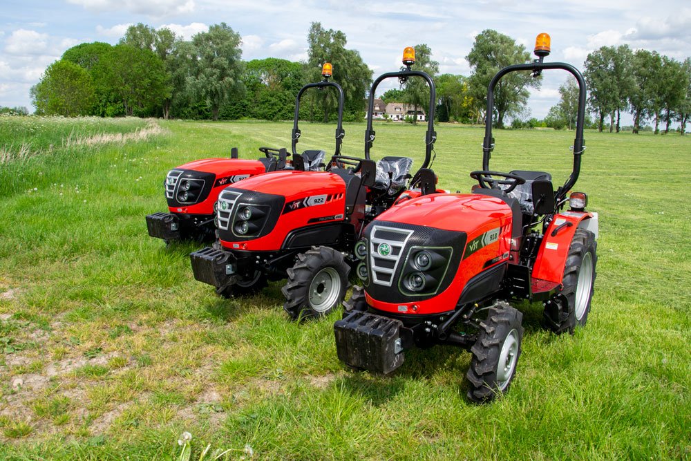 DSC_0069-6 Fieldtrac 927 – Image 1