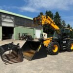 Chariot télescopique JCB 542-70 Accessoires: Fourches/ Godet/ Fouches à fumier